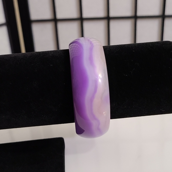 Wide Purple Lavendar Banded Agate Chalcedony Stone Bangle - 58.5mm - Picture 3 of 10